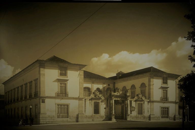 Fachada do Palácio Távora, atual Biblioteca Palácio Galveias.