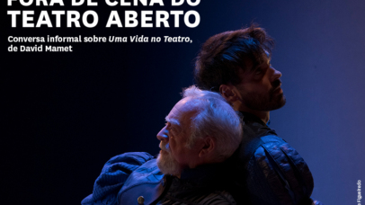 Fotografia a cores de uma das cenas da peça de teatro. Fotografia de Filipe Figueiredo.