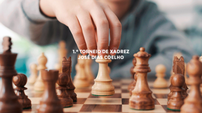 Imagem de um tabuleiro de xadrez.