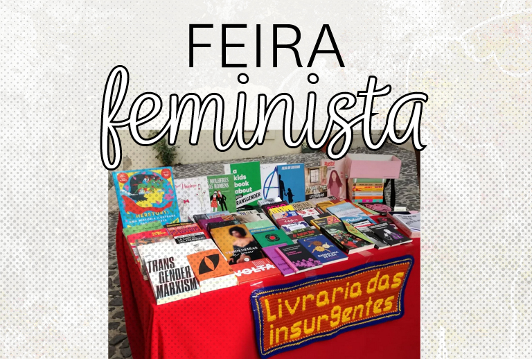 Imagem de uma banca com livros.
