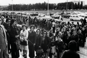 Imagem das eleições em 1975.